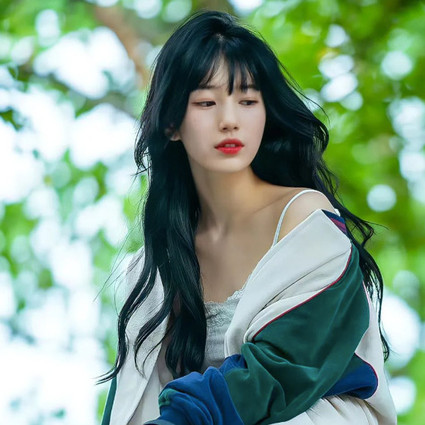 惊了，红了十几年的她才28？