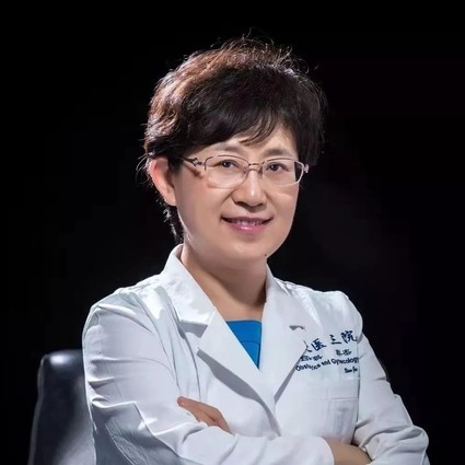 73岁的她依然奔赴武汉，逆行路上还有无数个她们