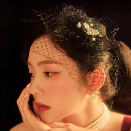 从没想过她会以这样的方式跌落神坛