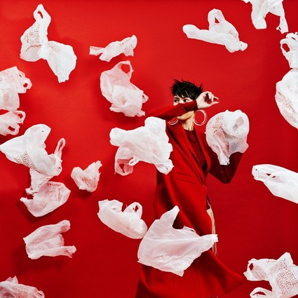 分不清垃圾的上海人哭了，用垃圾卖爆款的时尚圈笑了